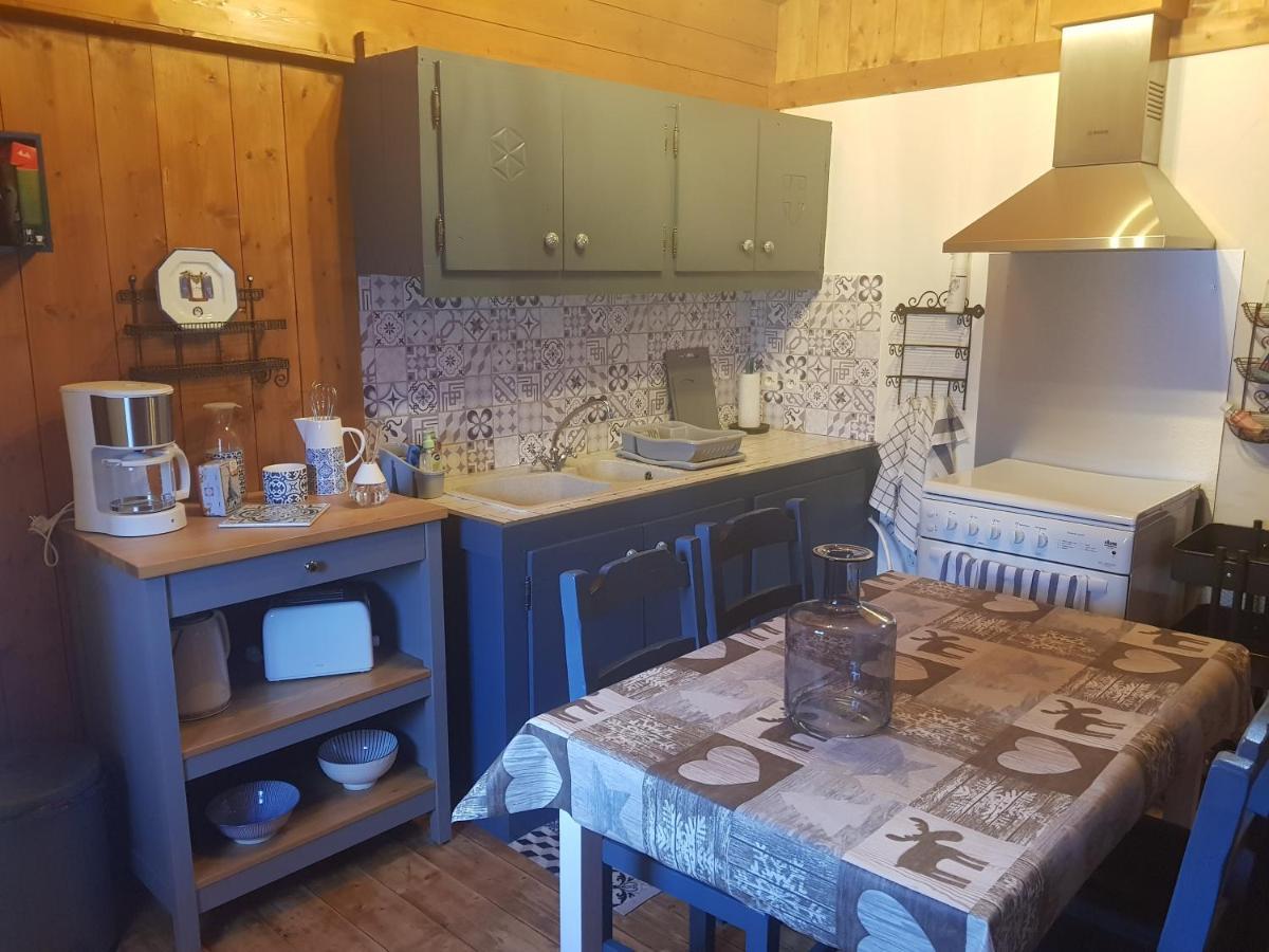 Petit Chalet Savoyard Domancy Экстерьер фото